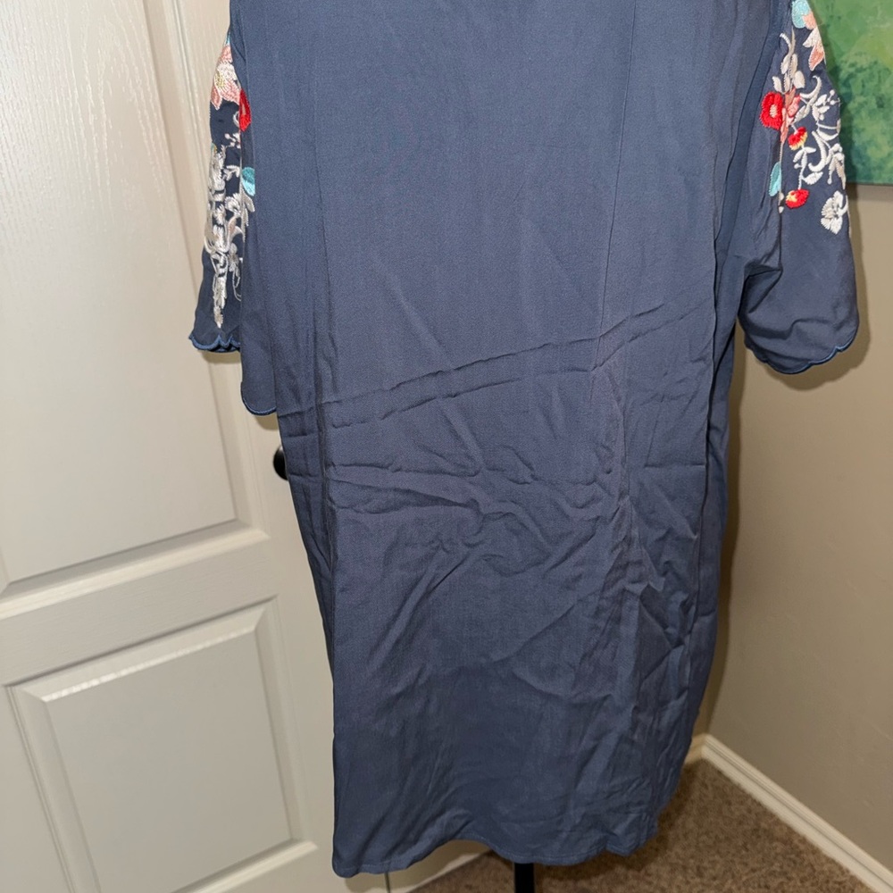 Andrée by Unit Navy Blue Floral Embroidered Scallop Hem Boho Blouse XL - Picture 3 of 5